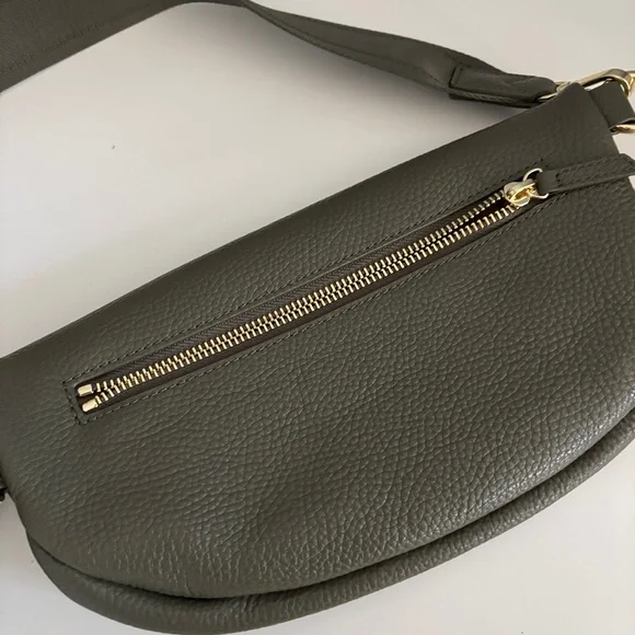 Quince Olive Crossbody Bag - Picture 4 of 4